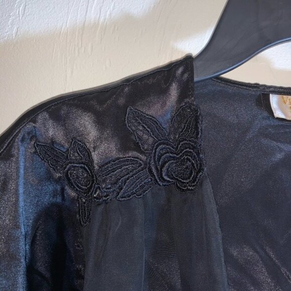 Victoria’s Secret Gold Label Open Front Black Satin Robe Small - Picture 4 of 8